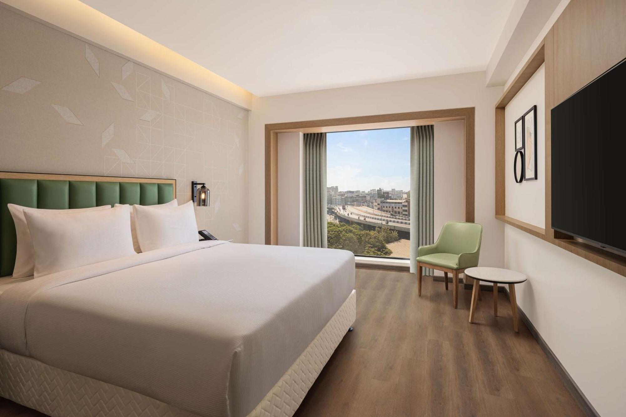 Hilton Garden Inn Surat City Centre Extérieur photo