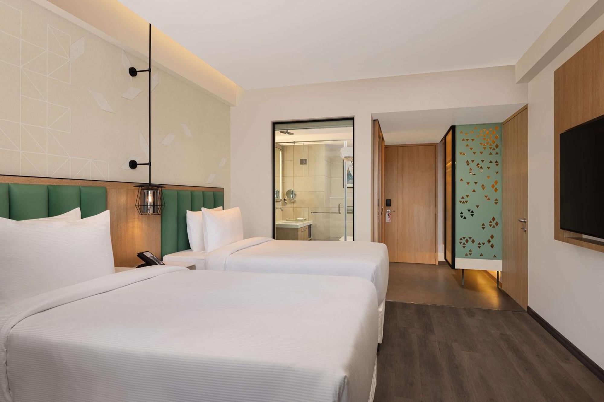 Hilton Garden Inn Surat City Centre Extérieur photo
